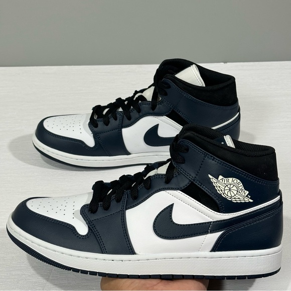 Nike Air Jordan 1 Mid Armory Navy. Men's Sneakers 11.5M. BRAND NEW 💯 Authentic - Picture 7 of 10
